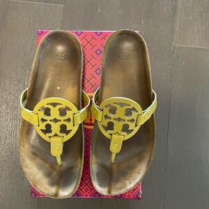Tory Burch Cloud Miller sz8 yellow